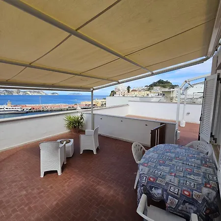 Daire Terrazzo Sul Porto